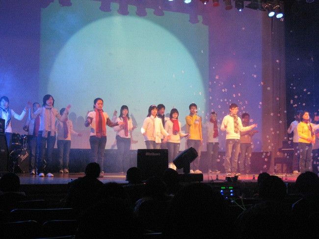 “迎新生、迎新年”双迎晚会图(6)